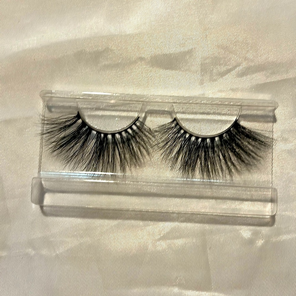 Mink eye lashes